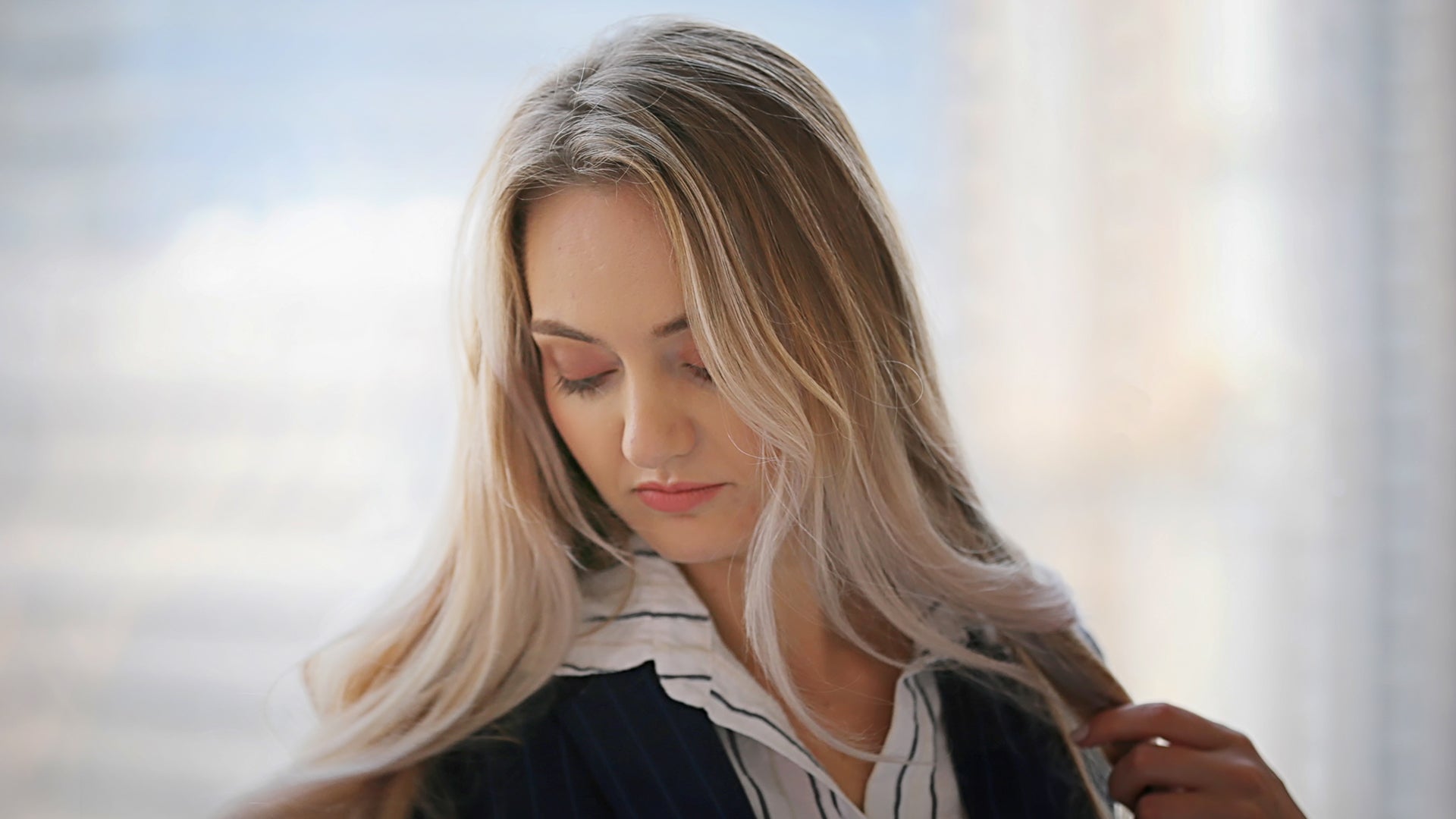 Grey Hair Hacks for the Woman On-The-Go